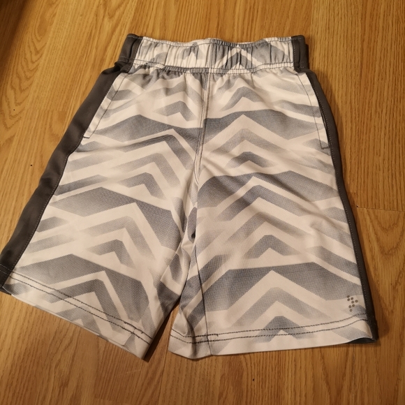 🌞3/$20 Boys Shorts Gymboree - Picture 3 of 15